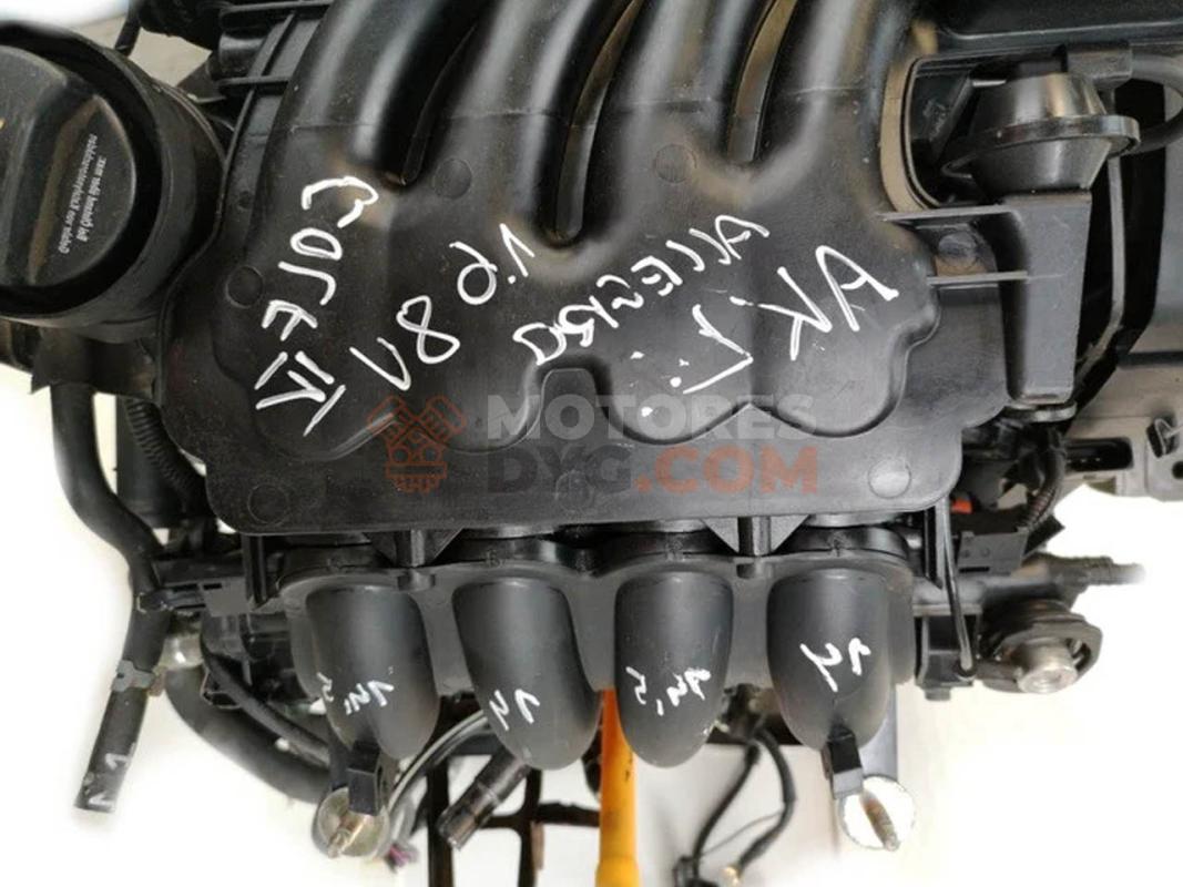 Motor AKL Volkswagen Bora (1J2) 1.6 (100 cv)