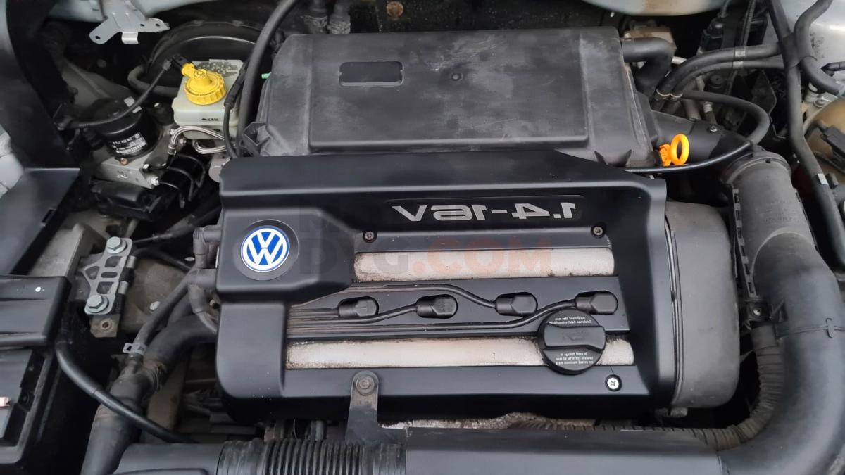 Motor AKQ Volkswagen Bora (1J2) 1.4 16V (75 cv)