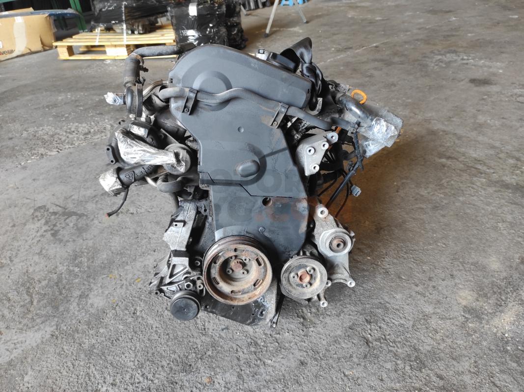 Motor APU Audi A4 Avant (B5) Versión 1999 1.8 20V Turbo (150 cv)