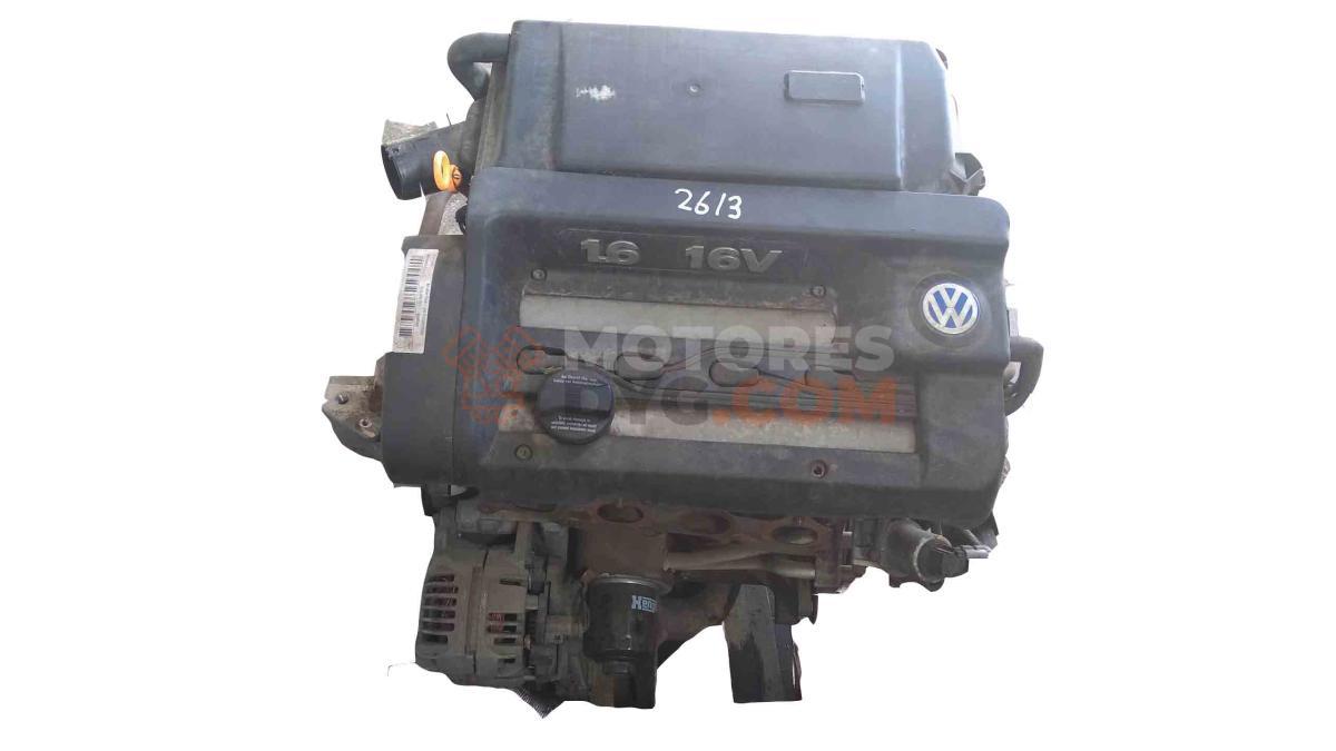 Motor aus Volkswagen Bora Variant (1J6) 1.6 16V (105 cv)