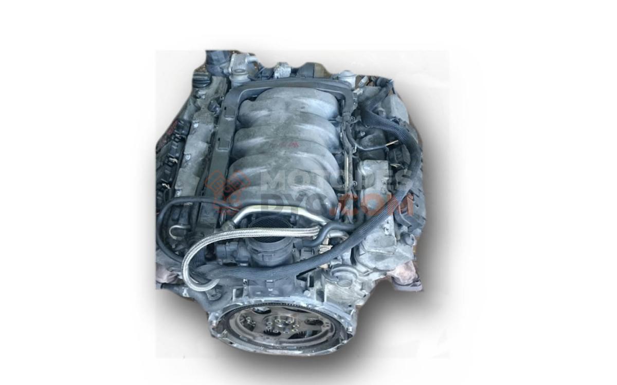 Motor M 113.988 Mercedes Benz Clase C (W203) AMG C 63 (457 cv)