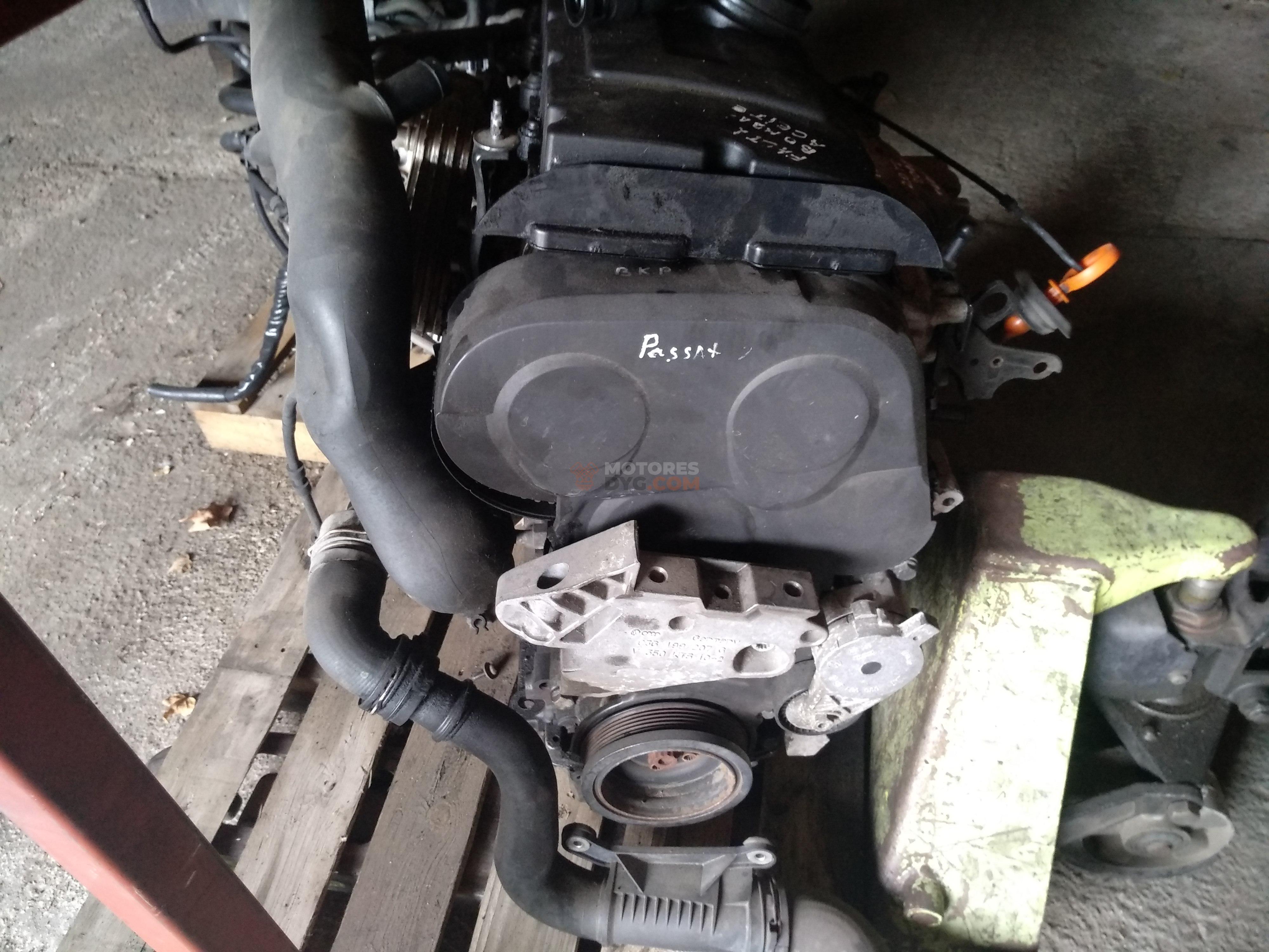 Motor BKP Volkswagen Passat (B6) 2.0 TDI 16V (140 cv)